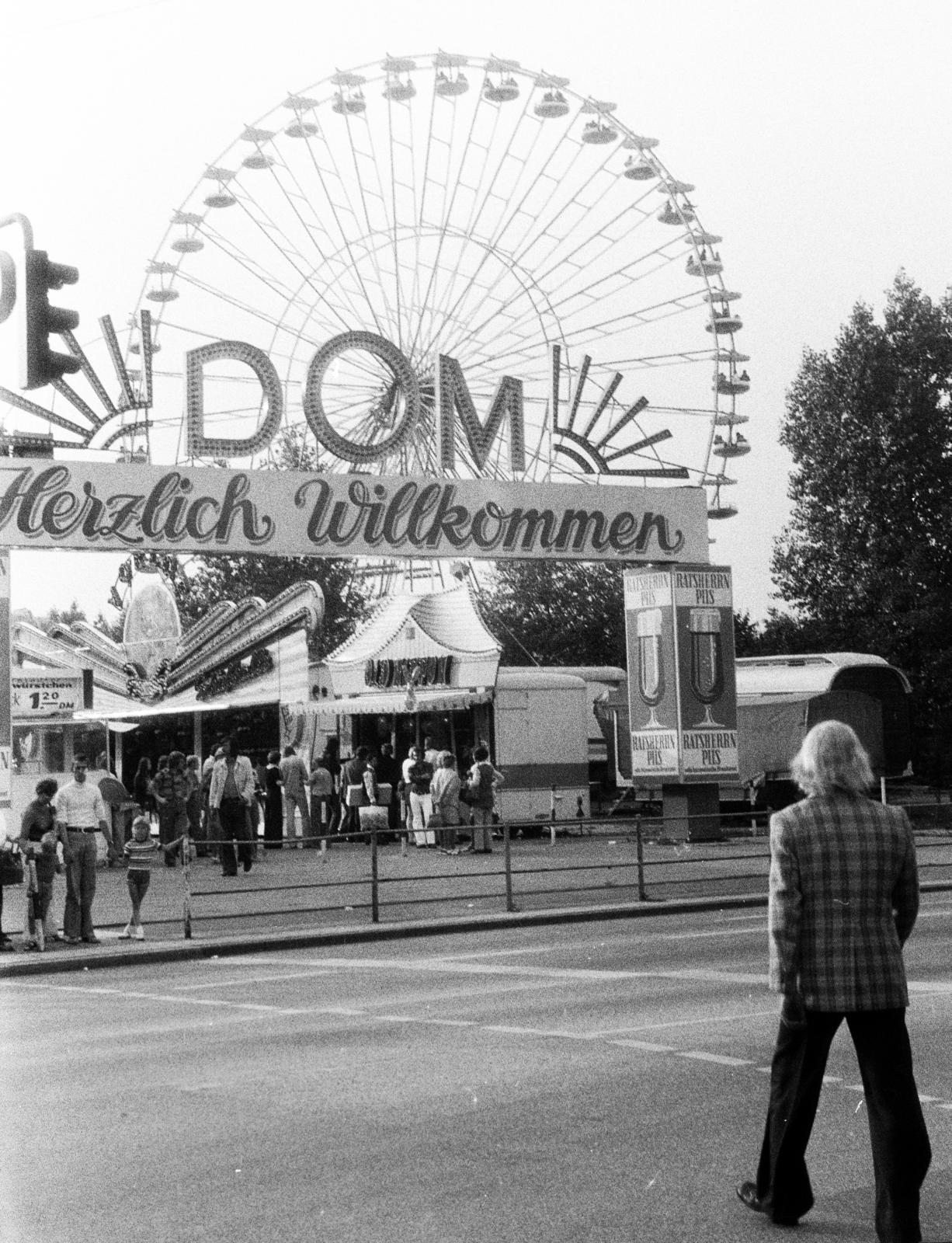 Németország, Hamburg, Heiligengeistfeld, az időszakos Dom nevű vidámpark., 1976, Tóth Lajos, Fortepan #295229