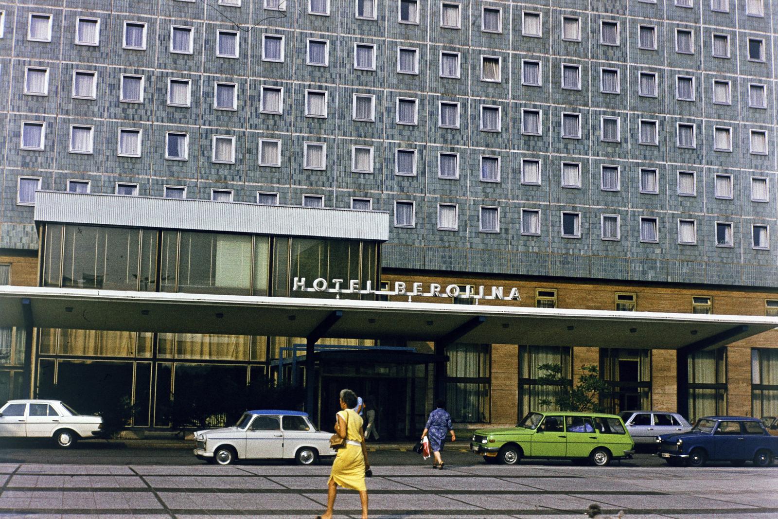 Németország, Berlin, Kelet-Berlin, Karl Marx Allee, Hotel Berolina., 1979, Donát Bálint, Kelet-Berlin, NDK, Fortepan #295290