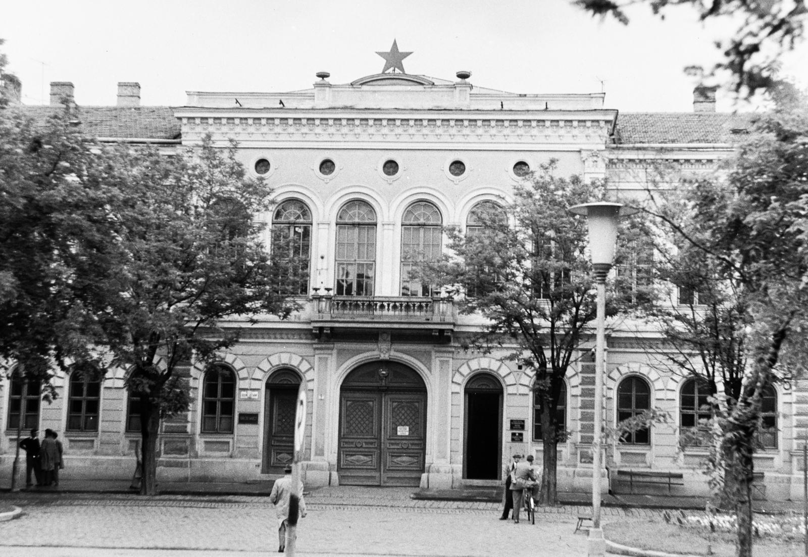Magyarország, Békéscsaba, Szent István tér, a Városháza., 1962, Hegedűs Tibor, középület, Fortepan #295445