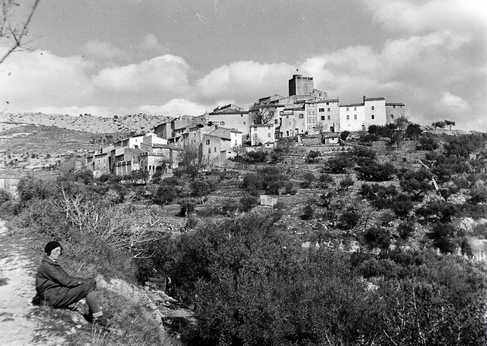 Franciaország, Le Revest-les-Eaux, 1934, Karsai Kata, hegyoldal, lakóház, Fortepan #295512