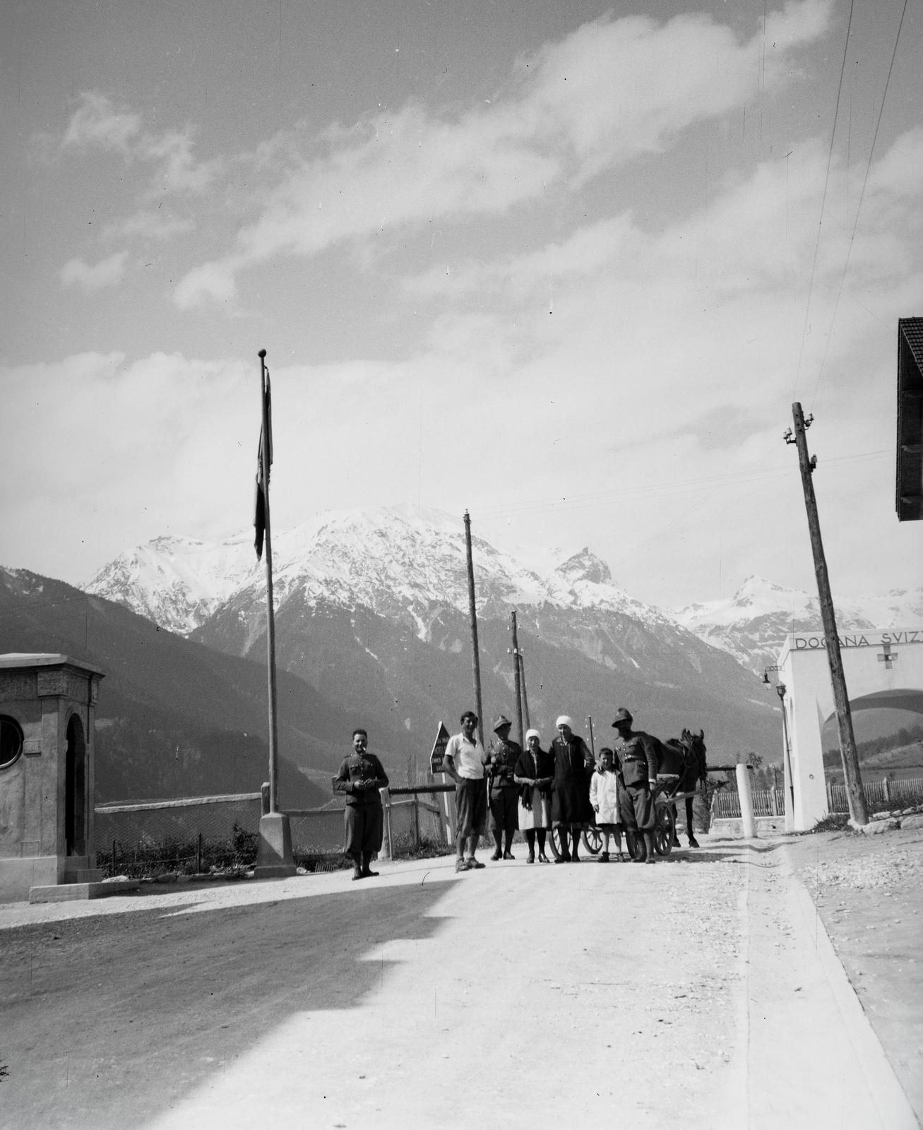 Olaszország,Svájc, Müstair, (ekkor Münster), közúti határátkelő., 1934, Karsai Kata, Fortepan #295556