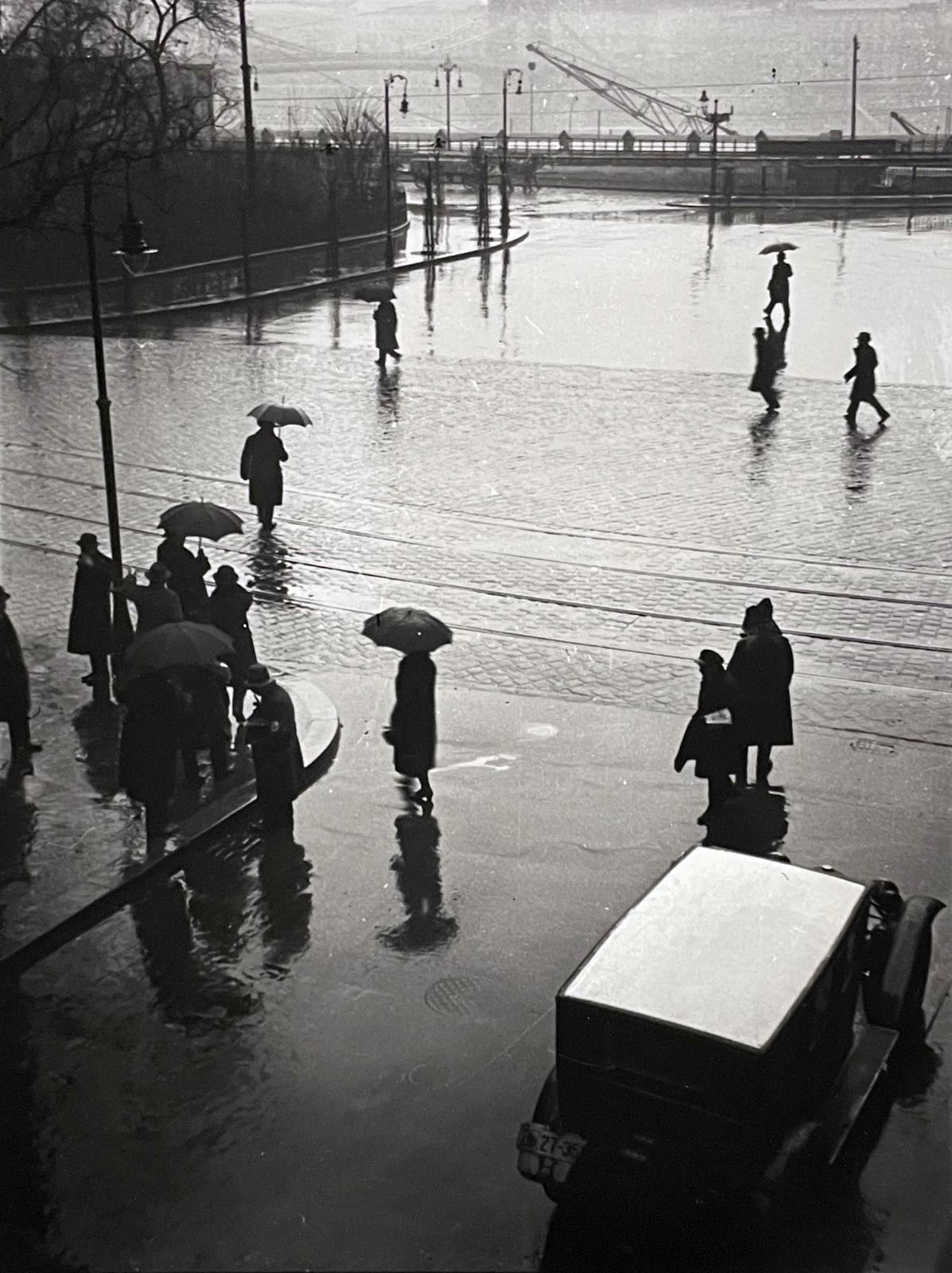 1935, Kinszki Imre, rain, umbrella, Fortepan #295600