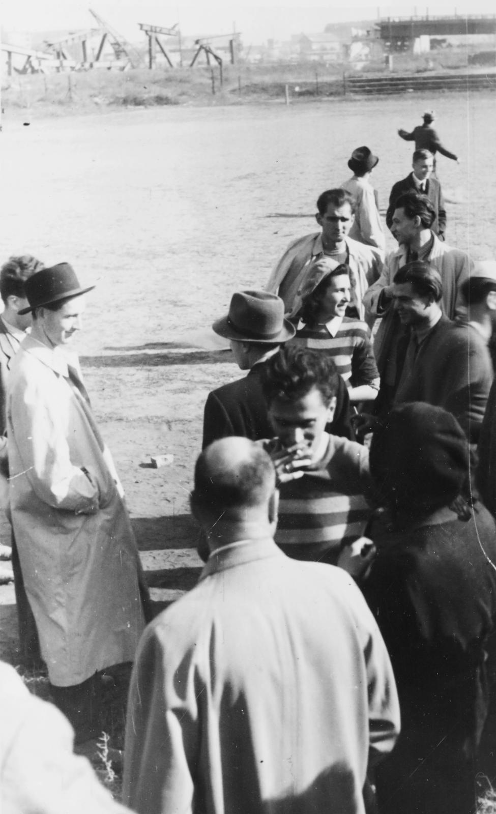Magyarország, Veszprém, Veszprémi Vegyipari Egyetem (később Pannon Egyetem), sportpálya., 1955, Polinszky Tibor, Fortepan #295655
