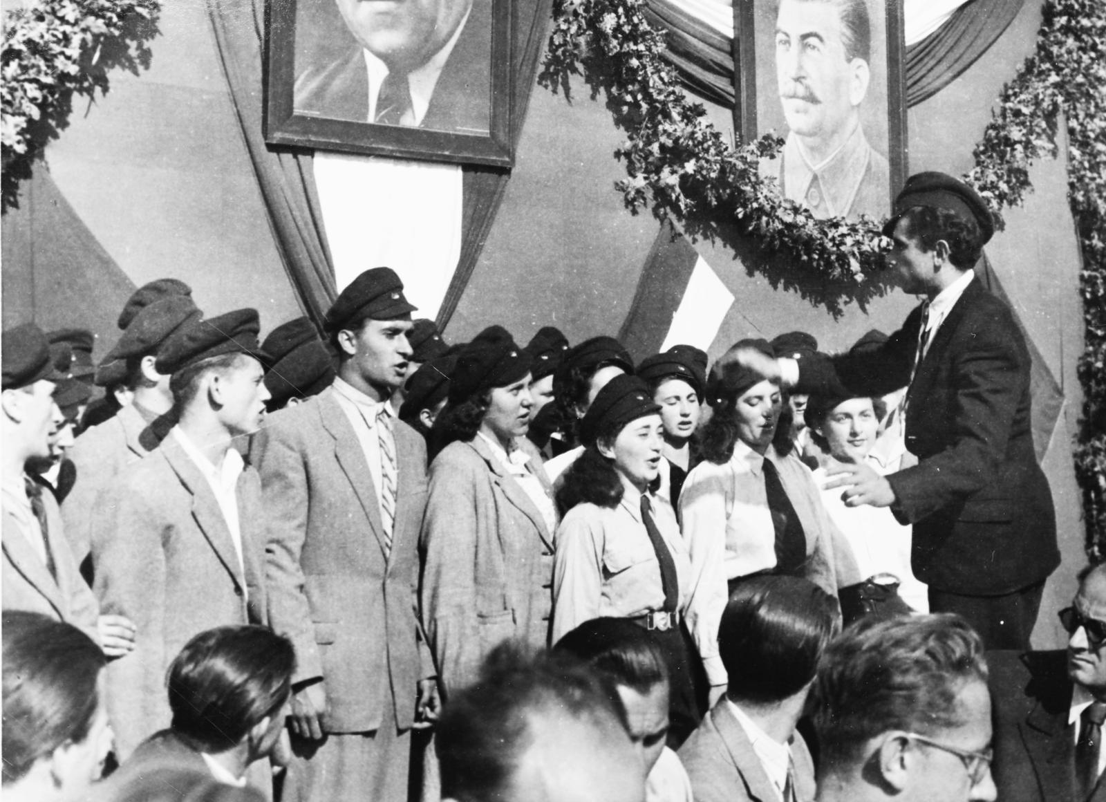 Hungary, Veszprém, a Budapesti Műszaki Egyetem Veszprémre kihelyezett nehézvegyipari karának megnyitó ünnepsége 1949 október 16-án (később Veszprémi Vegyipari Egyetem, majd Pannon Egyetem)., 1949, Polinszky Tibor, Fortepan #295670