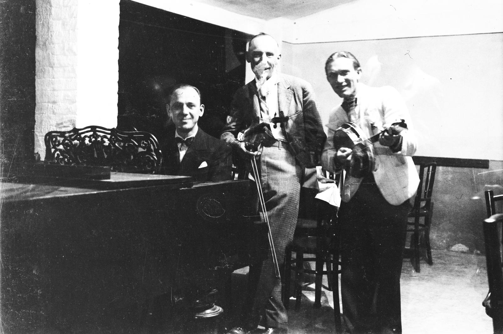 1939, Török Kálmán, three people, piano, violin, banjo, Fortepan #295814