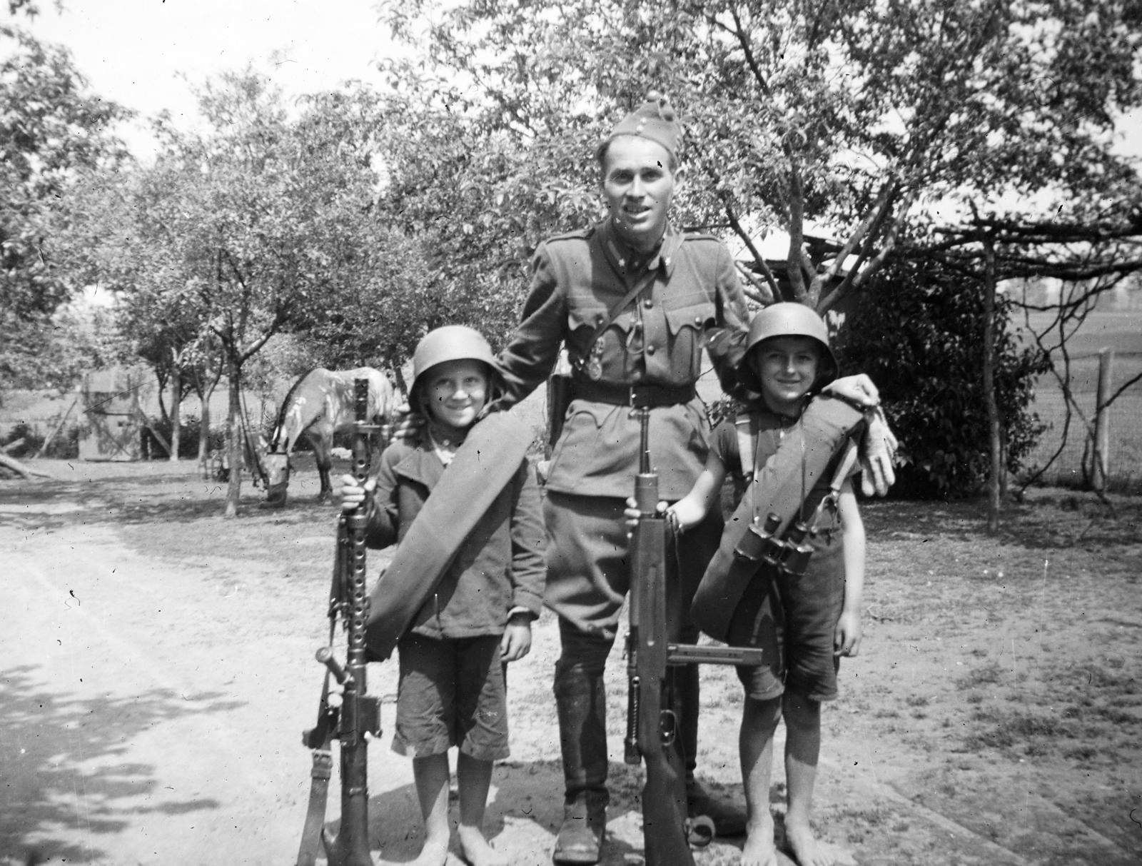 1942, Virágvölgyi István, Fortepan #295879
