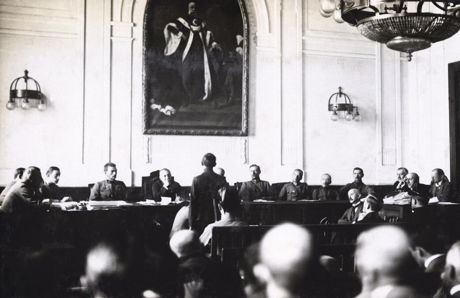 1919, Kieselbach Galéria, bírósági tárgyalás, festmény, katona, Fortepan #295917
