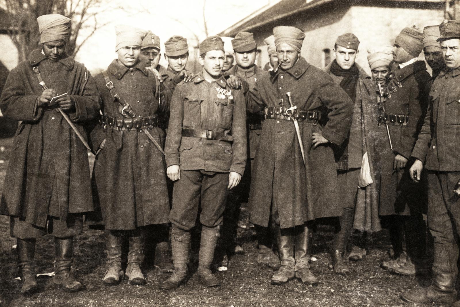 1918, Kieselbach Galéria, pipe, medal, turban, soldier, bayonet, boots, Fortepan #295930