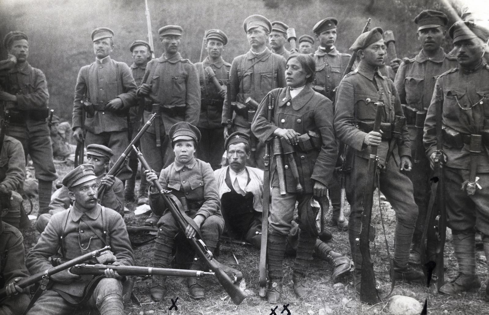 1919, Kieselbach Galéria, Best of, katonanő, első világháború, katona, csoportkép, Fortepan #295953