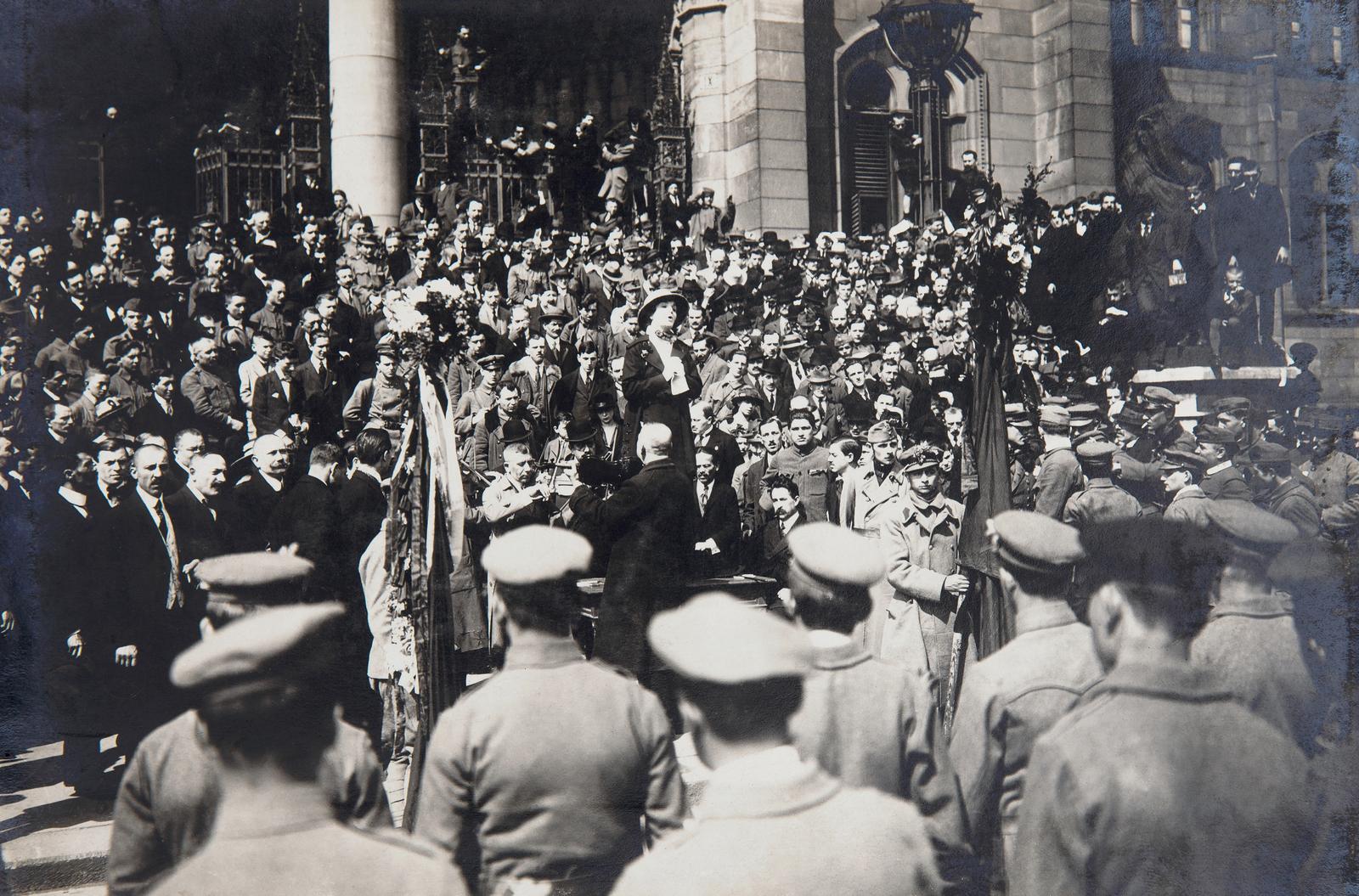 1919, Kieselbach Galéria, parliament, mass, schedule, violin, Fortepan #295964