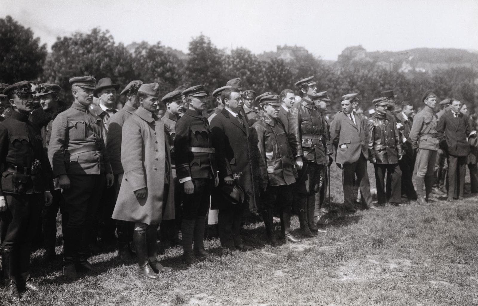 1919, Kieselbach Galéria, soldier, leather jacket, men, Fortepan #295977