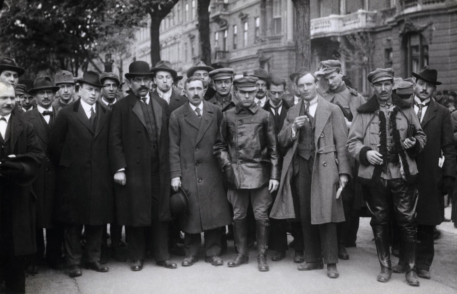 1919, Kieselbach Galéria, bőrkabát, politikus, férfiak, Fortepan #295984