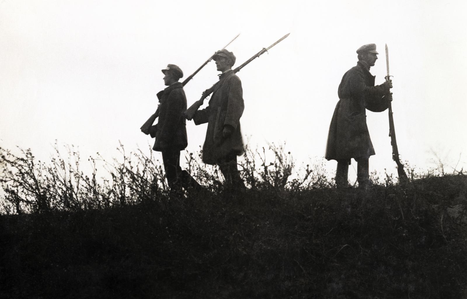 1919, Kieselbach Galéria, soldier, gun, guard, three people, Fortepan #296035