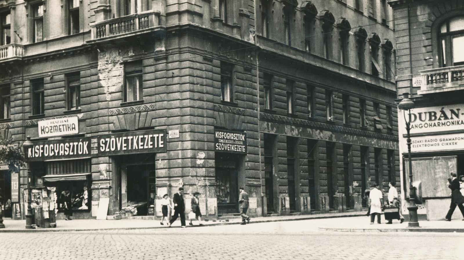 Magyarország, Budapest VIII., József körút 36., jobbra a Kis Salétrom utca., 1948, Szegő István, Budapest, Fortepan #296130