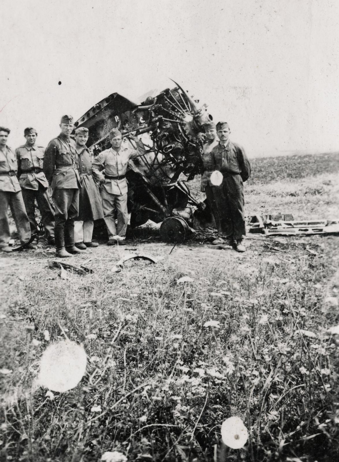 1941, Szegő István, járműroncs, Fortepan #296164