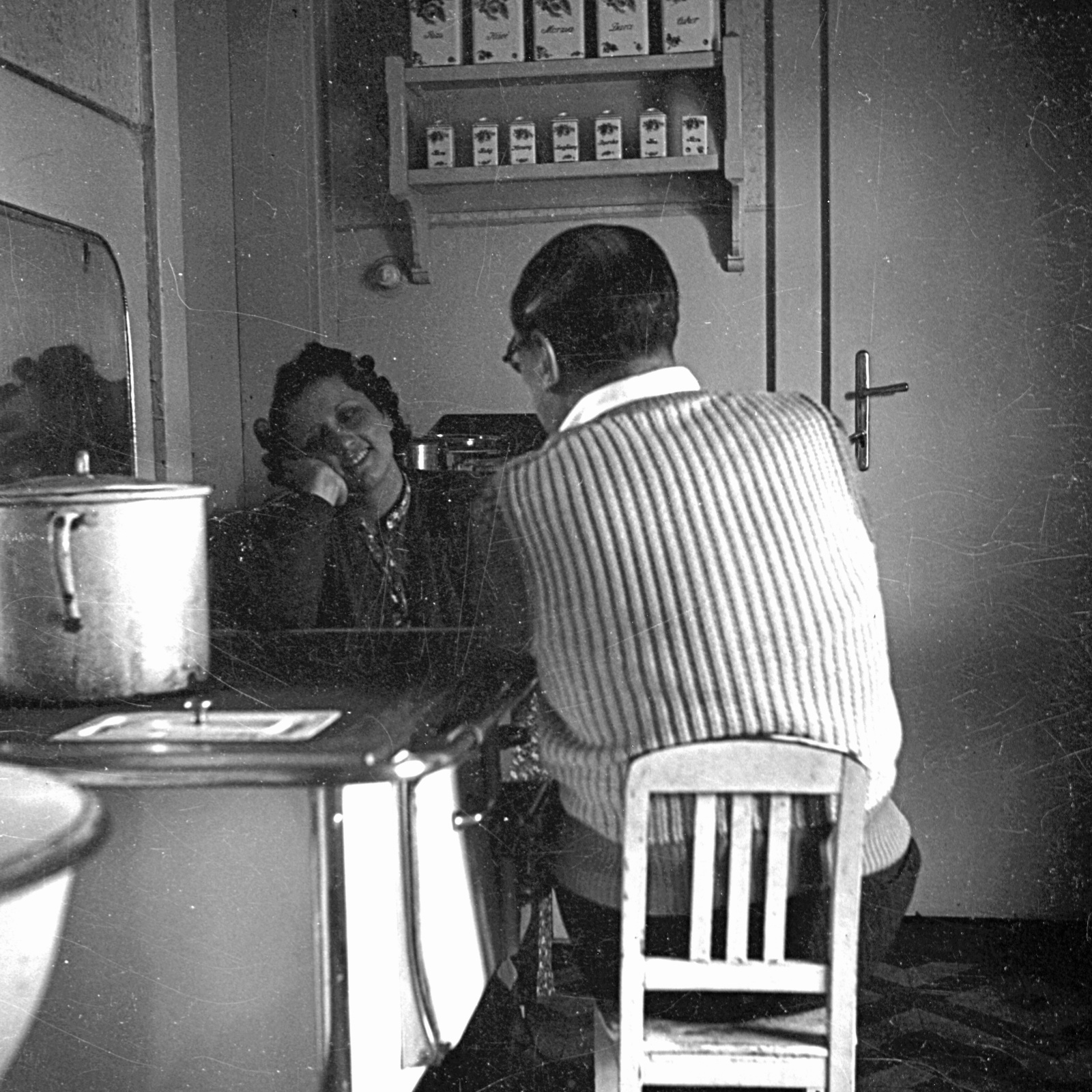 1938, Kölcsey Ferenc Dunakeszi Városi Könyvtár / Petanovits fényképek, kitchen, interior, pot, gas stove, Fortepan #29689