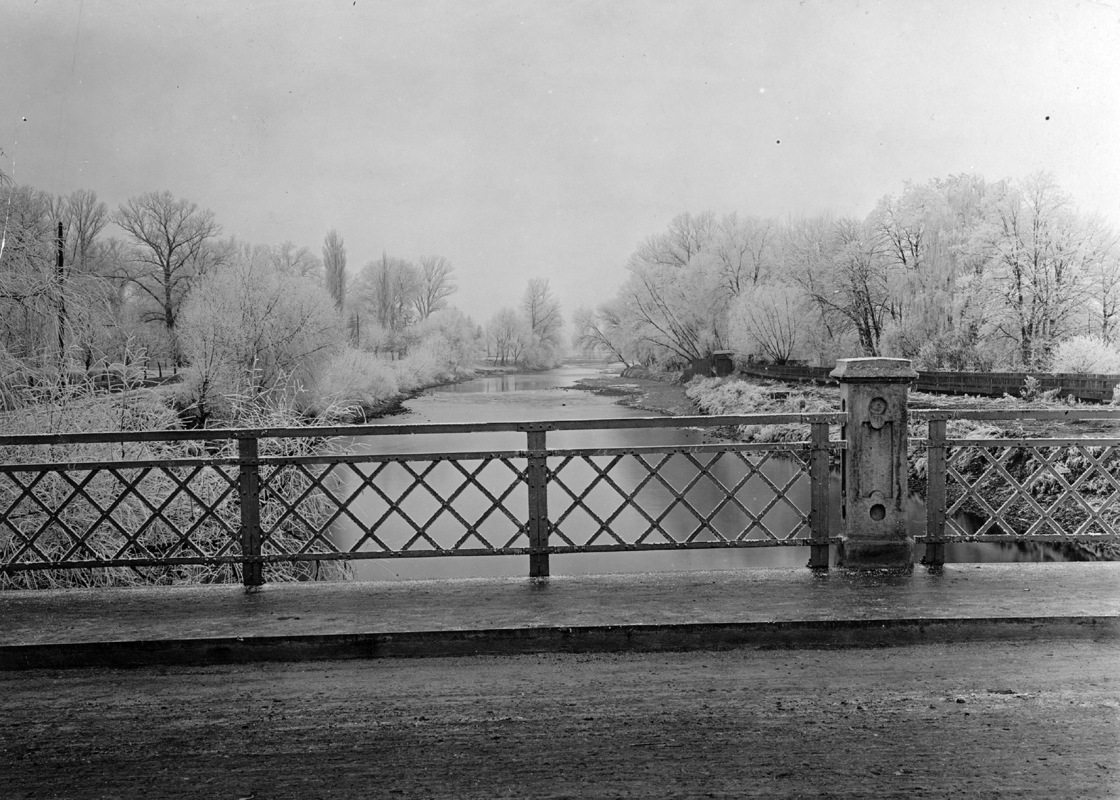 Romania,Transylvania, Cluj-Napoca, Kis Szamos híd a Sétatérnél., 1916, Cholnoky Tamás, bridge, river, frost, Fortepan #29793