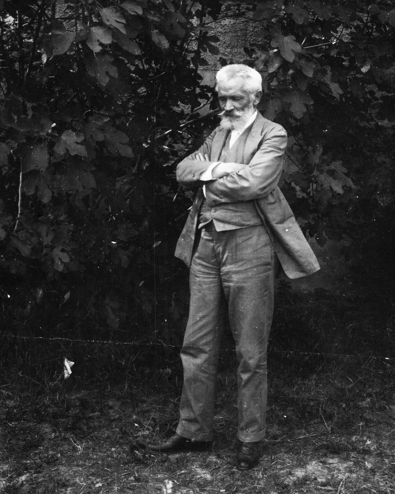 Hungary,Lake Balaton, Révfülöp, Cholnoky Jenő földrajztudós., 1922, Cholnoky Tamás, celebrity, scientist, arms crossed over the chest, Fortepan #29811