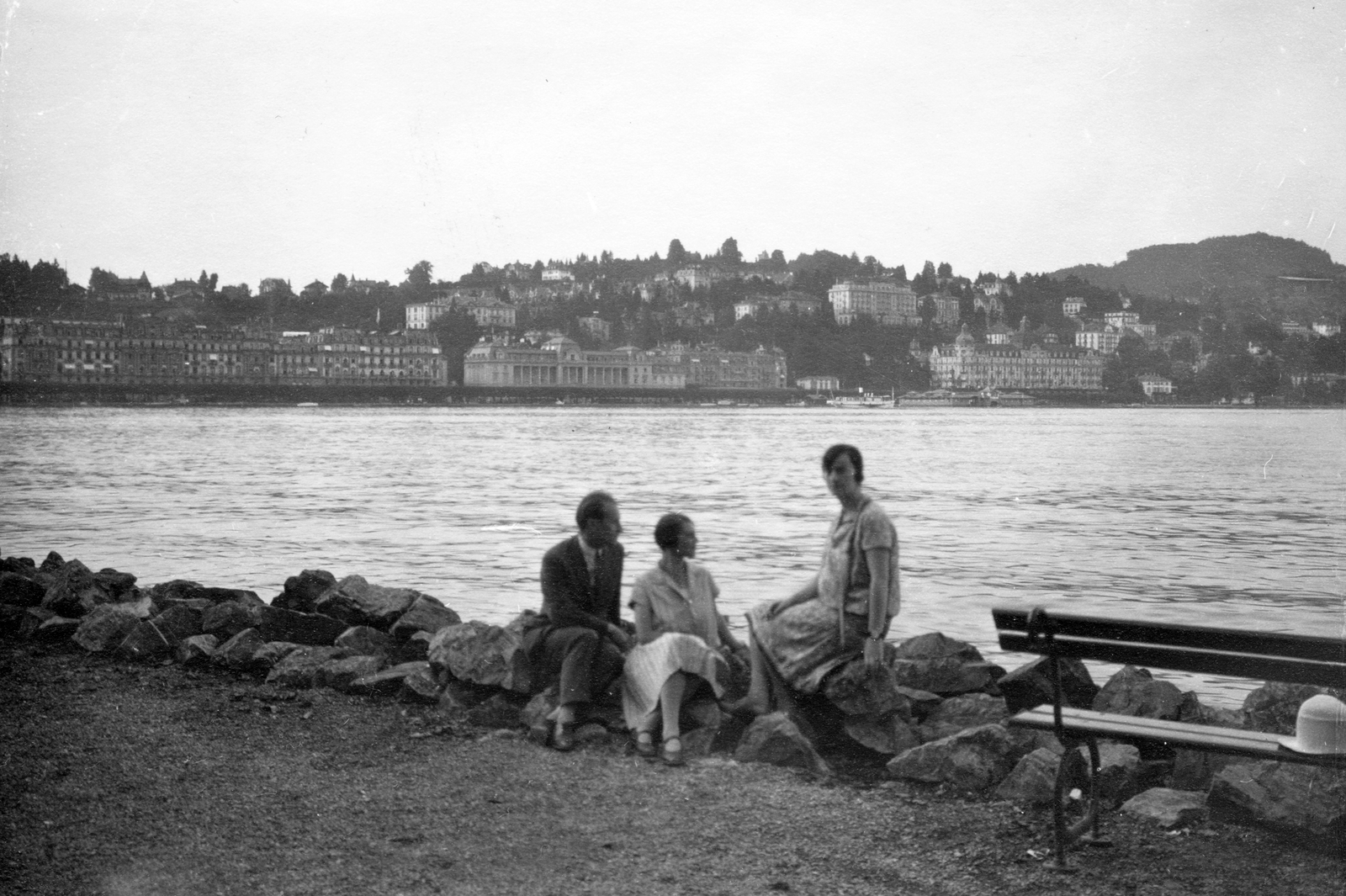Switzerland, Luzern, szemben a parton középen a Casino, jobbra a Palace hotel., 1927, Cholnoky Tamás, shore, Fortepan #29829
