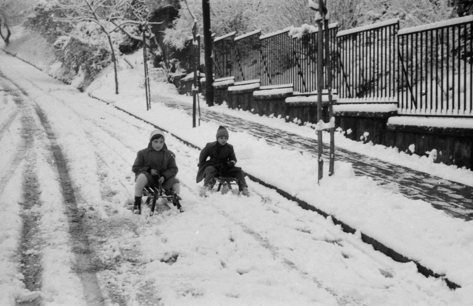 1968, Fortepan, winter, snow, sledge, fence, Fortepan #29920