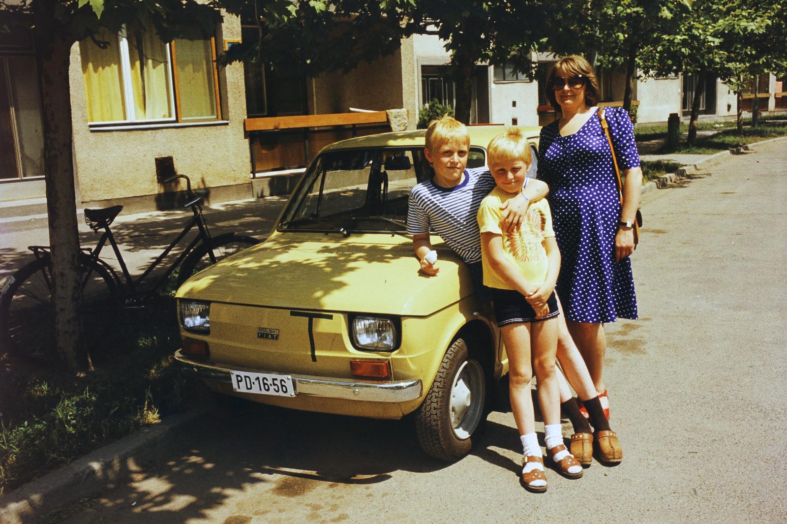 1980, Gépész, Best of, number plate, colorful, socks and sandal, clogs, dotted dress, Fiat-brand, kids, learner driver, Fortepan #300048