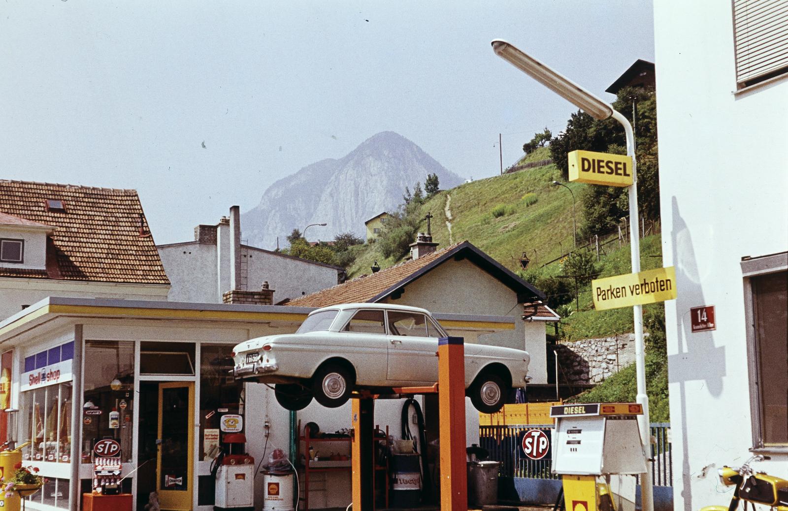 1968, Gépész, Best of, német szöveg, színes, benzinkút, automobil, Fortepan #300093