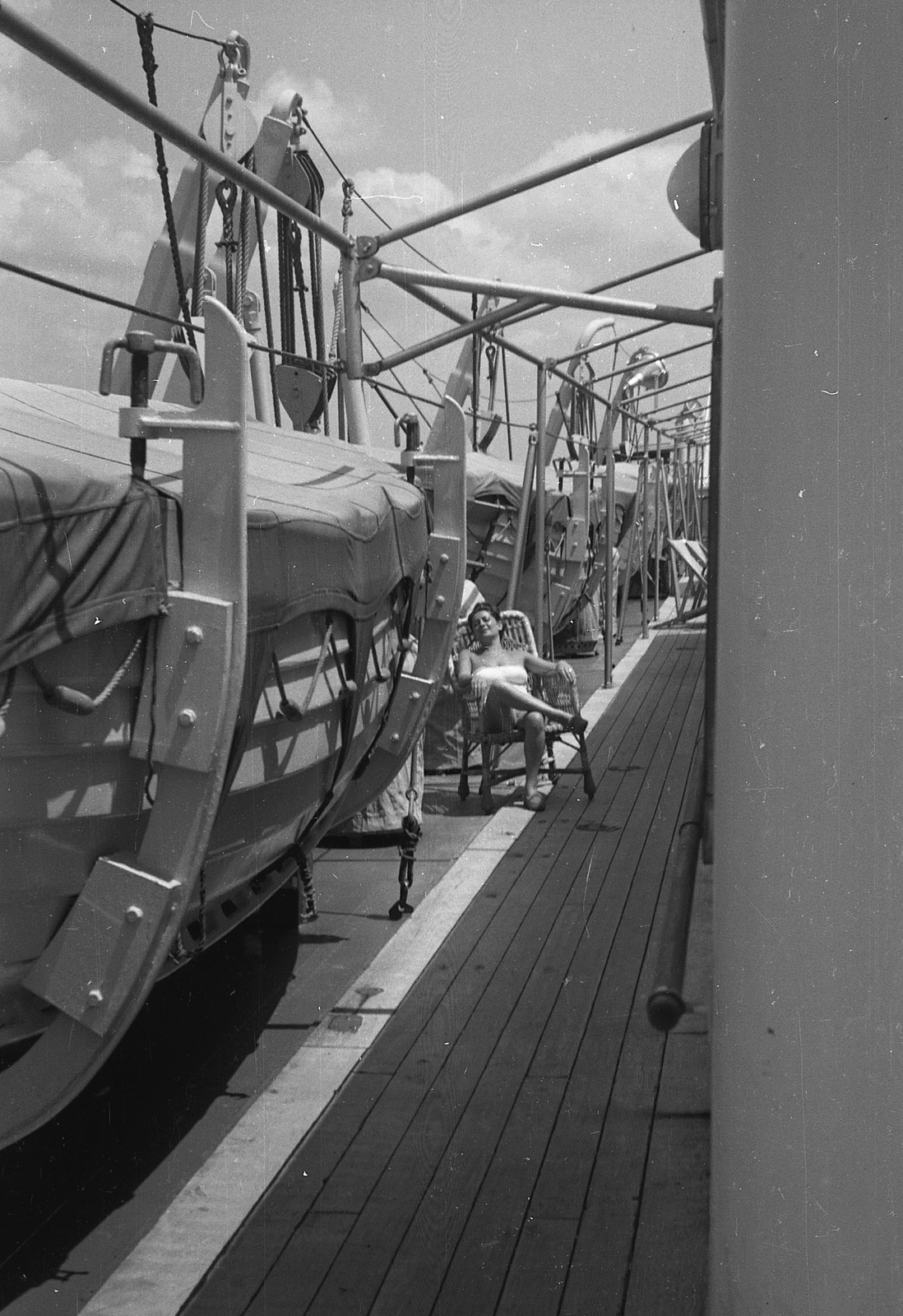 Transilvania román tengeri személyszállító hajó., 1960, Csőke József, transport, ship, sunbathe, lifeboat, cruise ship, Transilvania-ship, Fortepan #30010