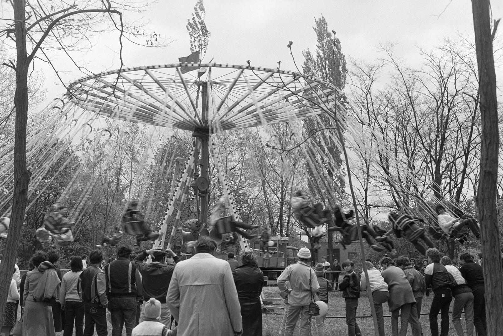 1977, Illés Zoltán, carousel, Fortepan #300130