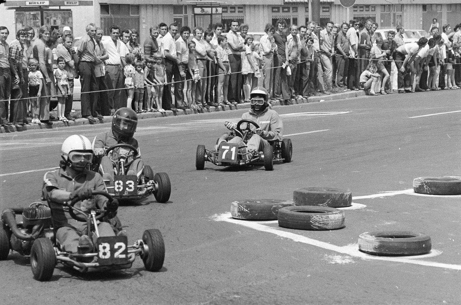 Magyarország, Győr, Adyváros, Kodály Zoltán (Munkásőr) utca, gokartverseny., 1978, Illés Zoltán, Fortepan #300183