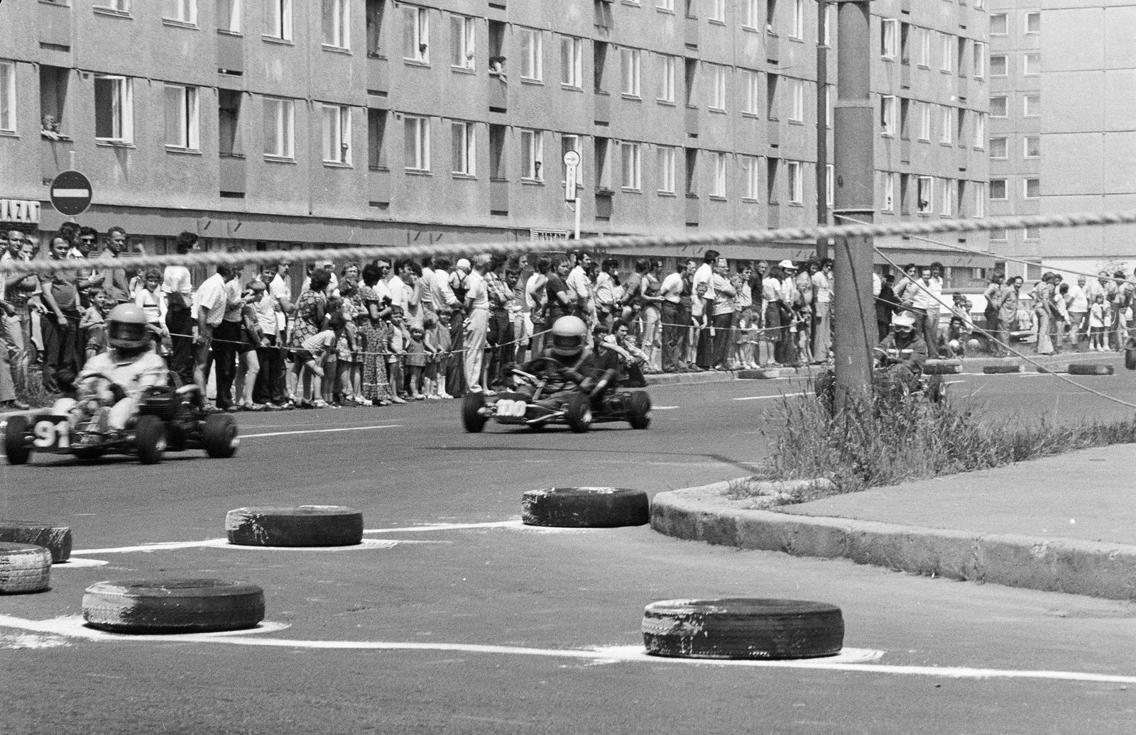 Magyarország, Győr, Adyváros, Kodály Zoltán (Munkásőr) utca, gokartverseny., 1978, Illés Zoltán, Fortepan #300184