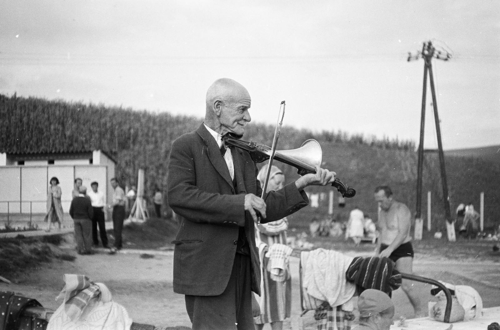 1966, Illés Zoltán, idős ember, hangszer, Fortepan #300208