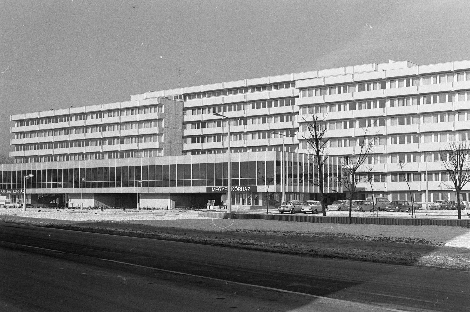 Hungary, Győr, Vasvári Pál utca, Megyei Kórház (később Petz Aladár Egyetemi Oktató Kórház)., 1987, Illés Zoltán, Fortepan #300267