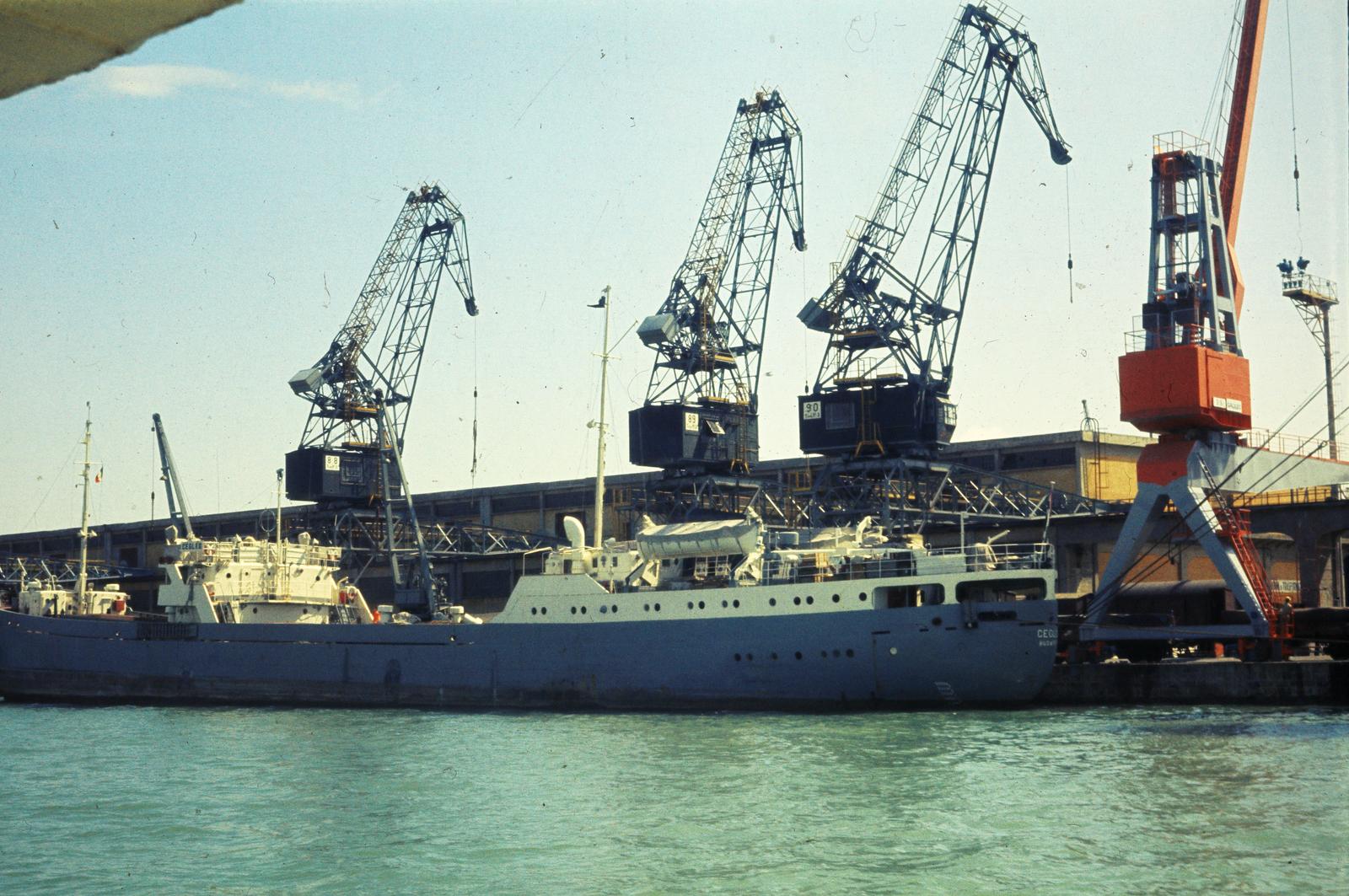 1968, Inkey Tibor, colorful, ship crane, Fortepan #300331