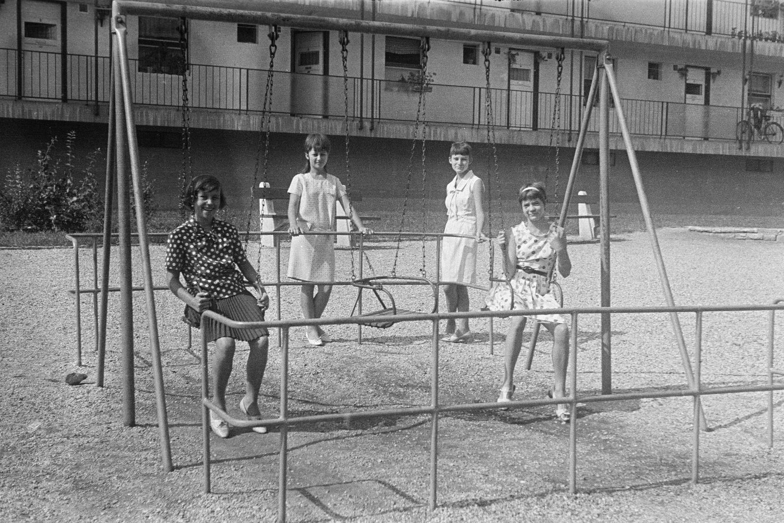 1965, Liktor Ferenc, swing, bench, playground, pleated skirt, Fortepan #300448