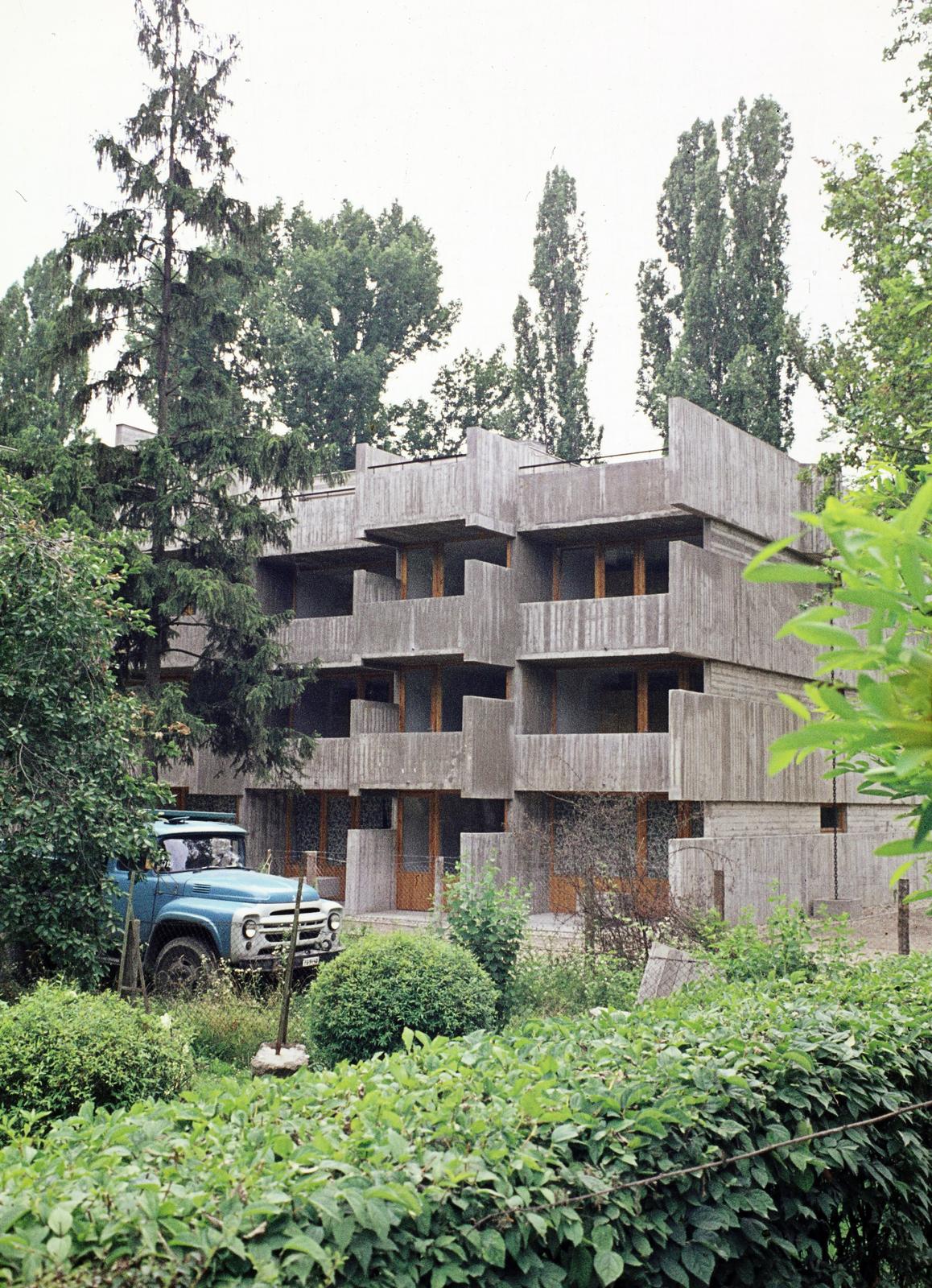 Magyarország, Balatonszemes, Ady Endre utca 19., a Borsodi Szénbányászok „Lilla" családi üdülője., 1978, Mnyerczán Tamás, Fortepan #300535