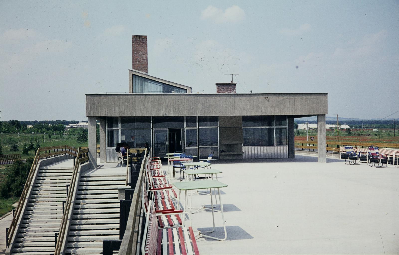 Magyarország,Balaton, Zánka, Úttörőváros (később Gyermek és Ifjúsági Centrum), kikötő., 1976, Mnyerczán Tamás, Fortepan #300541