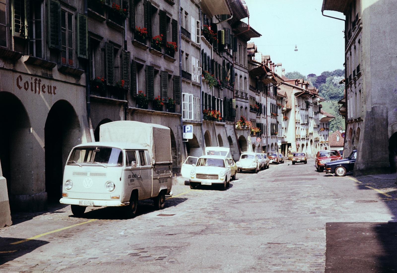 Switzerland, Bern, Postgasse., 1971, Mnyerczán Tamás, colorful, venetian blind, street view, Fortepan #300572