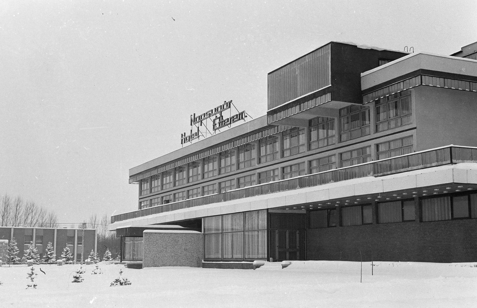 Hungary, Harkány, Bajcsy-Zsilinszky utca, Napsugár Szálloda és Étterem., 1975, Rékai Zsolt, snowy landscape, hotel, restaurant, Fortepan #300624