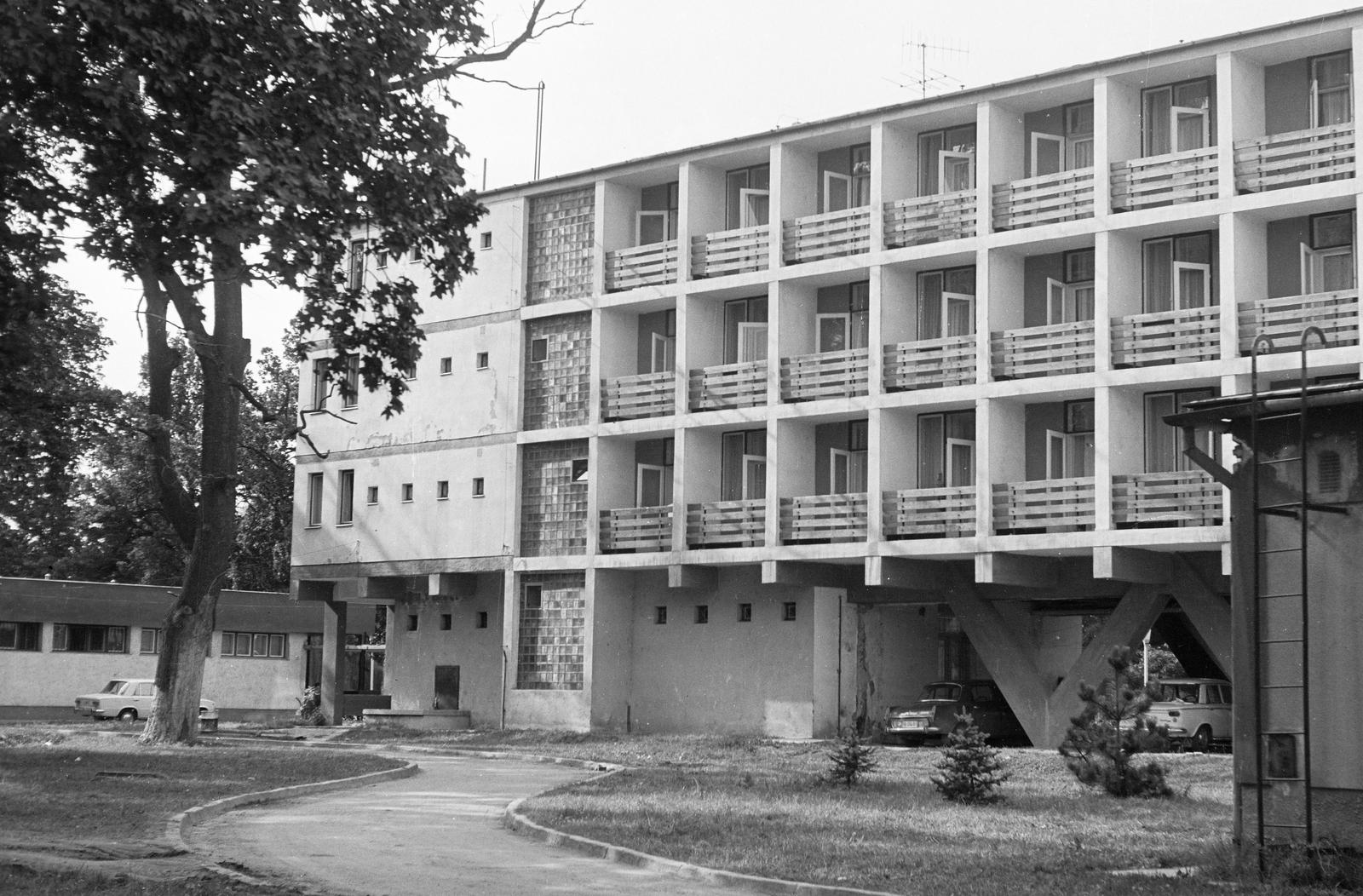 Hungary, Gyula, Part utca 15., Park Hotel., 1973, Rékai Zsolt, Fortepan #300687