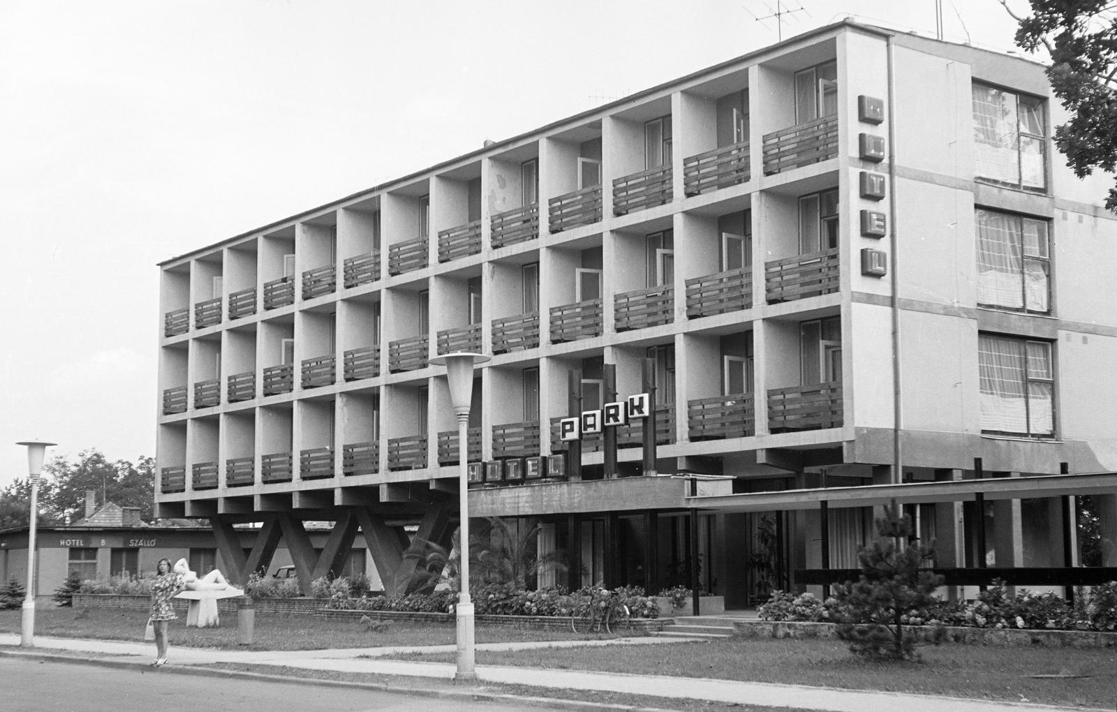 Magyarország, Gyula, Part utca 15., Park Hotel., 1973, Rékai Zsolt, Fortepan #300688