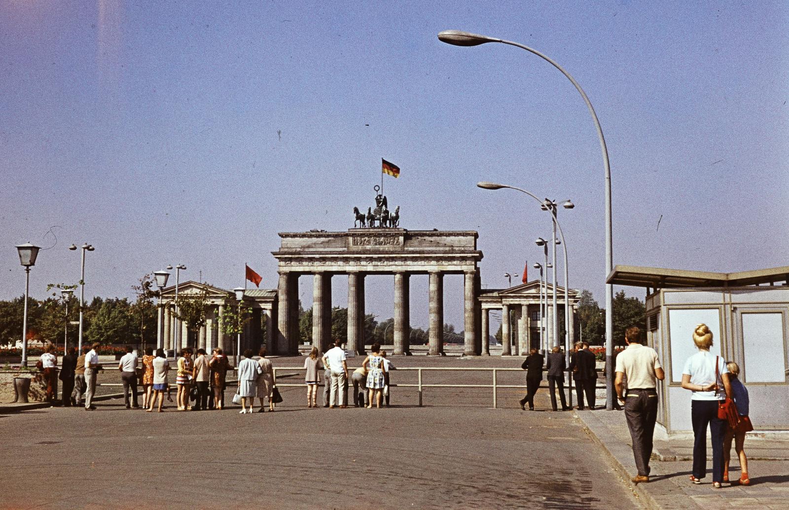 1974, Rékai Zsolt, border, Berlin Wall, East-Berlin, colorful, Fortepan #300760