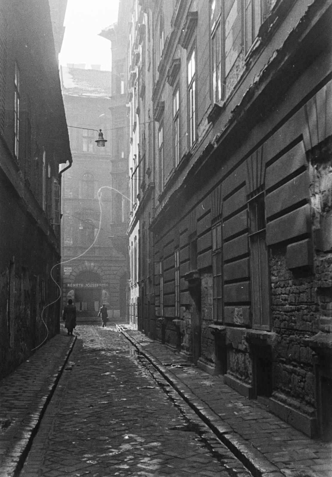 Magyarország, Budapest V., Pintér utca, szemben a Molnár utca., 1957, Szalay János, Budapest, Fortepan #300770