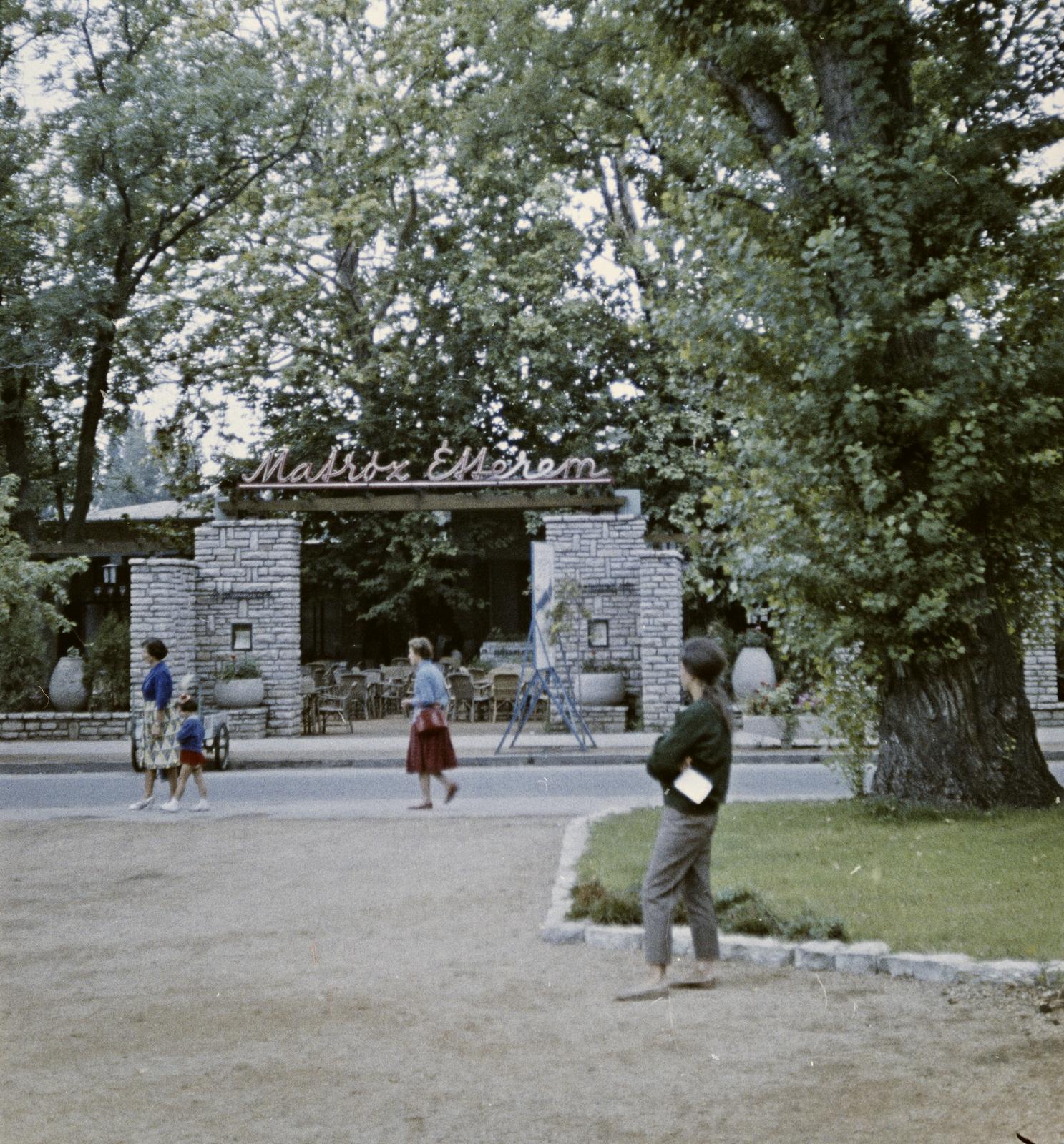 Hungary,Lake Balaton, Siófok, Mártírok útja 13., Matróz Étterem., 1960, Szalay János, Fortepan #300803