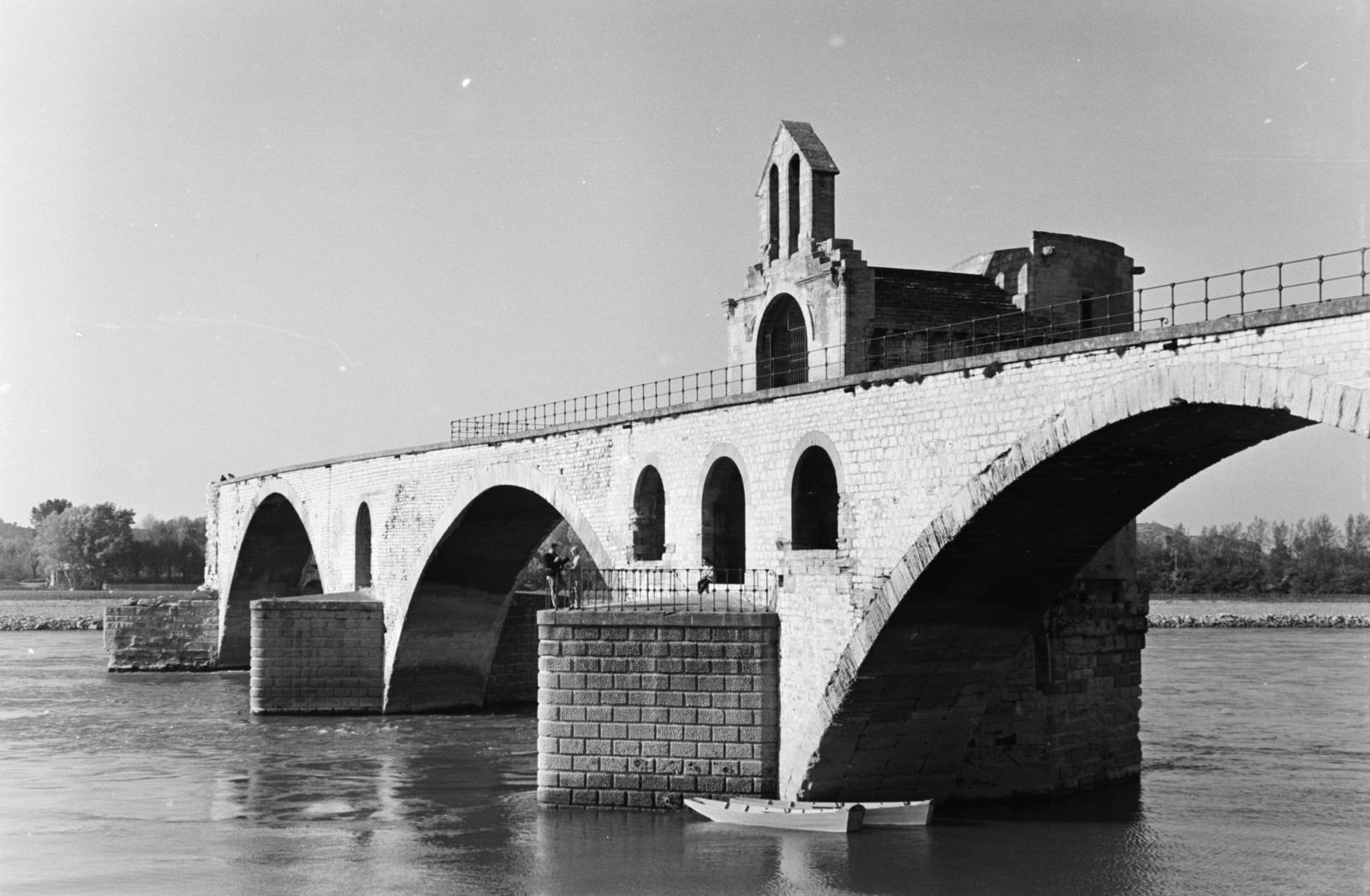 France, Avignon, Rhone folyó és a Pont d’Avignon / Pont Saint-Bénezet., 1961, Szalay János, Fortepan #300815