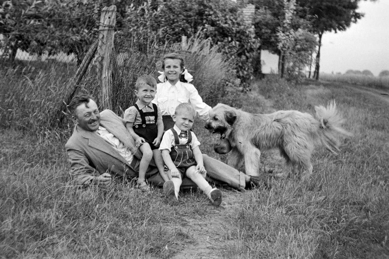 1954, Németh Tamás, dog, tableau, kids, man, leather pants, Fortepan #30091