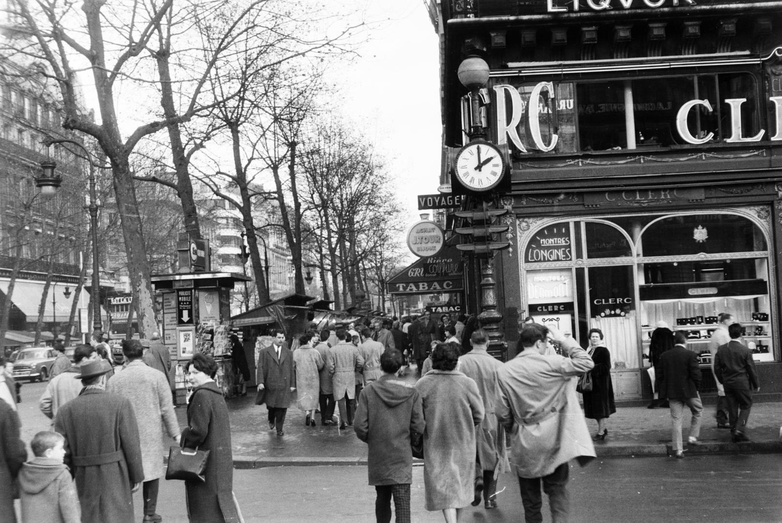 France, Paris, Place de l'Opéra, balra a Boulevard des Capucines., 1960, Szalay János, Fortepan #300977