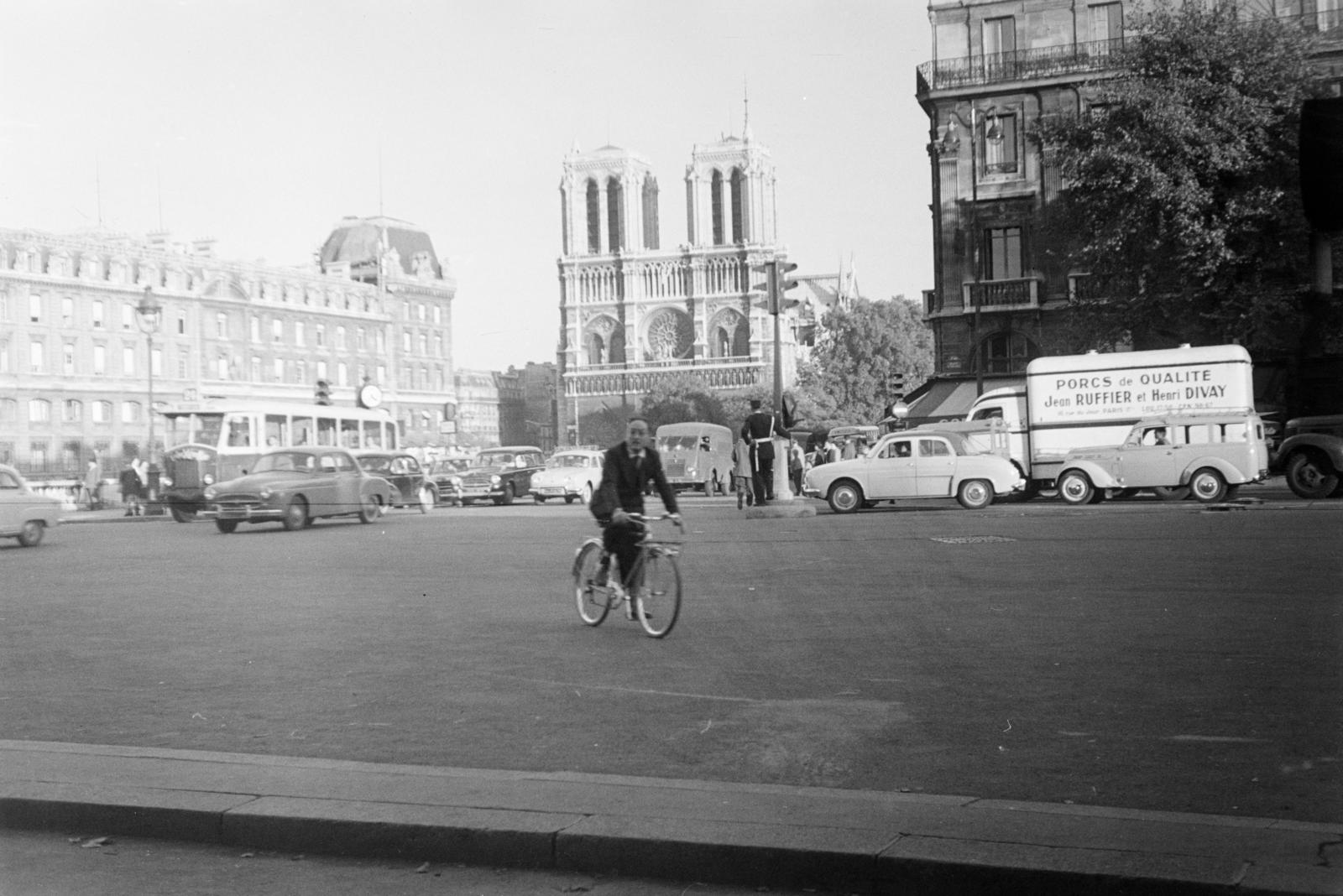 1960, Szalay János, traffic, Cathedral, bicycle, Fortepan #301070