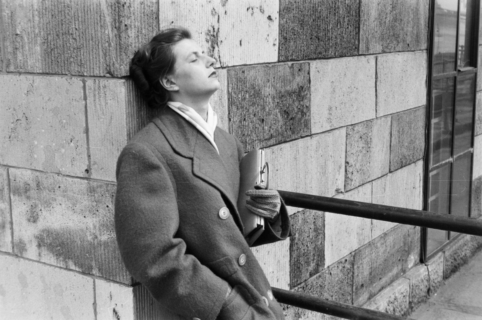 Hungary, Budapest V., Belgrád rakpart, a felvétel a MAHART nemzetközi hajóállomásán készült., 1955, Szalay János, Budapest, Fortepan #301353