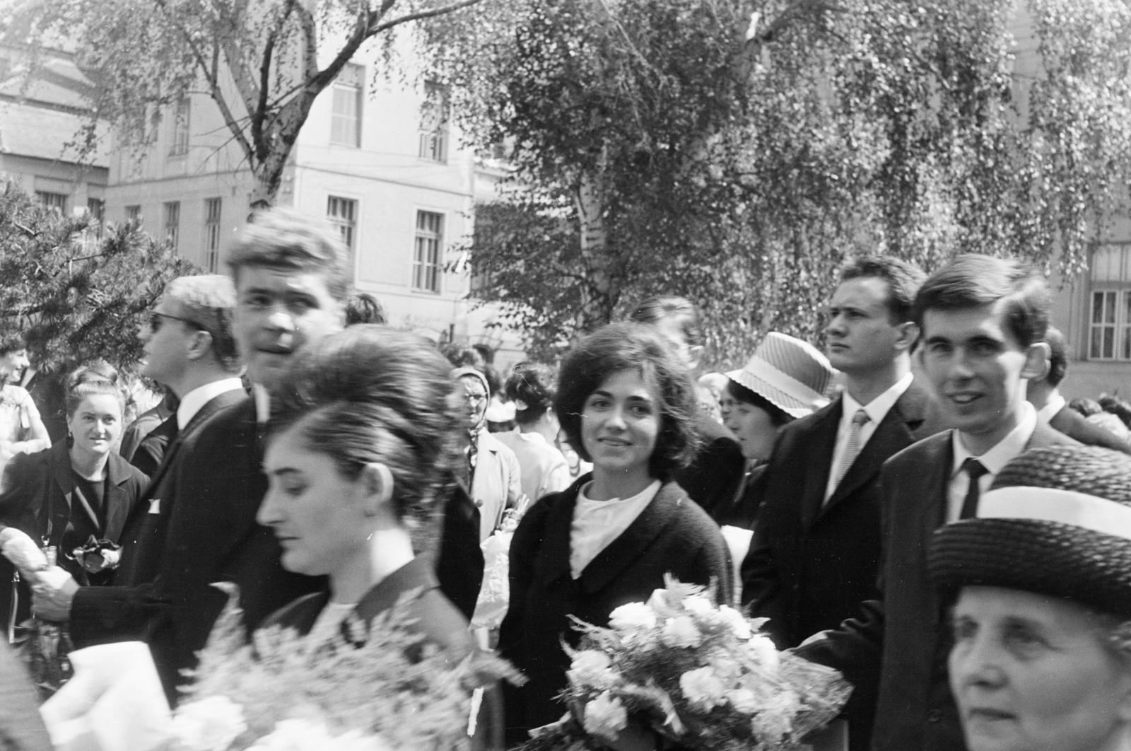 Magyarország, Szeged, Klinikakert, végzős hallgatók ballagása., 1966, Szalay János, fiatalság, Fortepan #301490