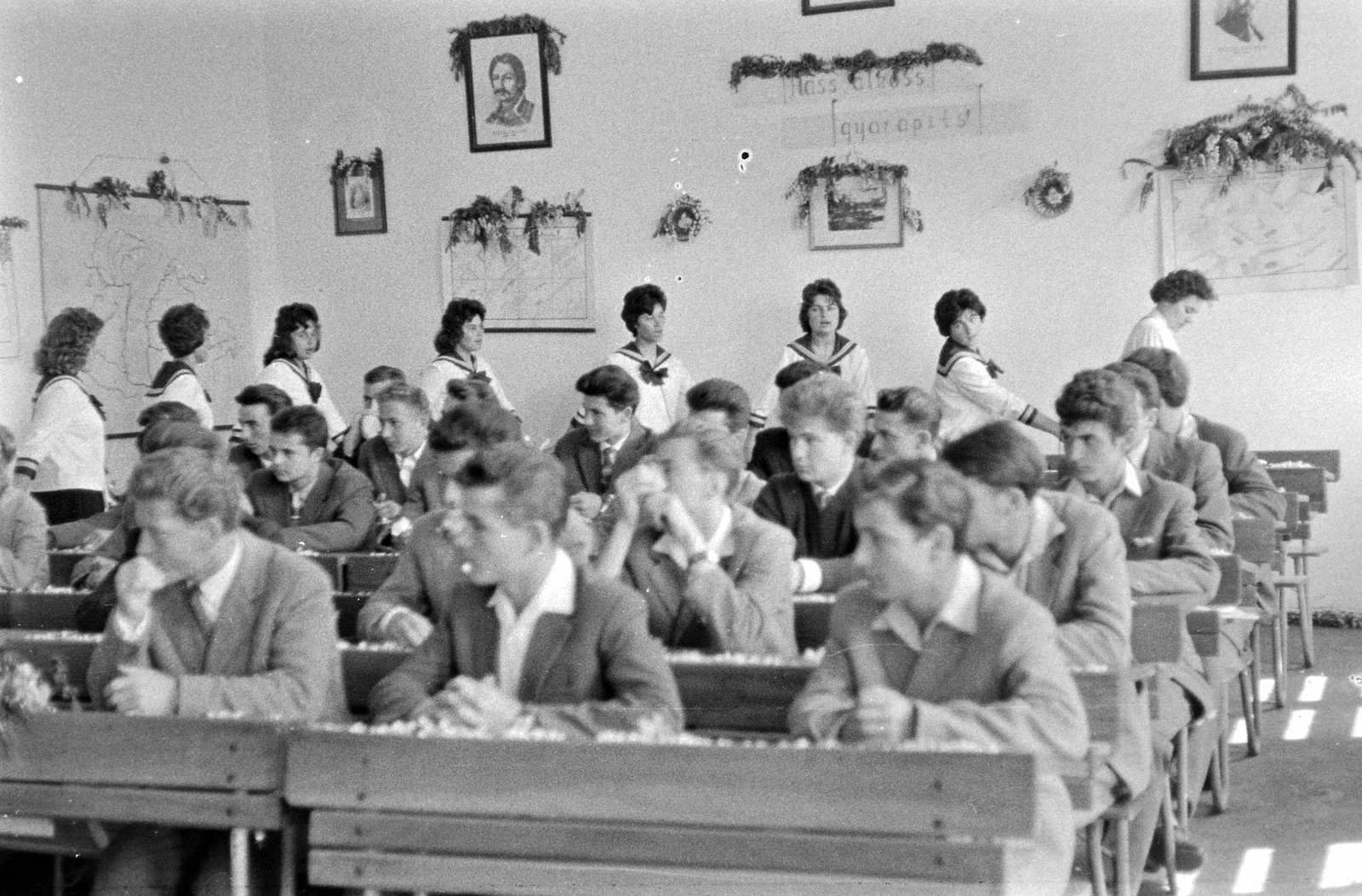 1959, Németh Tamás, school, map, classroom, interior, graduation, sailor blouse, boys, girl, school desk, Fortepan #30161